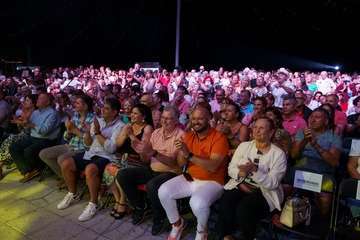  José Velez llena la plaza de Candelaria (Tenerife) con un concierto de dos horas/TA.